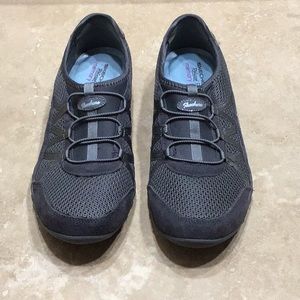 NEW Skechers Relaxed Fit Memory Foam Sneakers